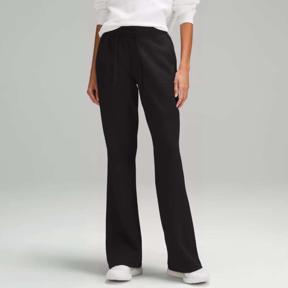 Lululemon Textured High Rise Flared Track Pant Black Size 12 NWT